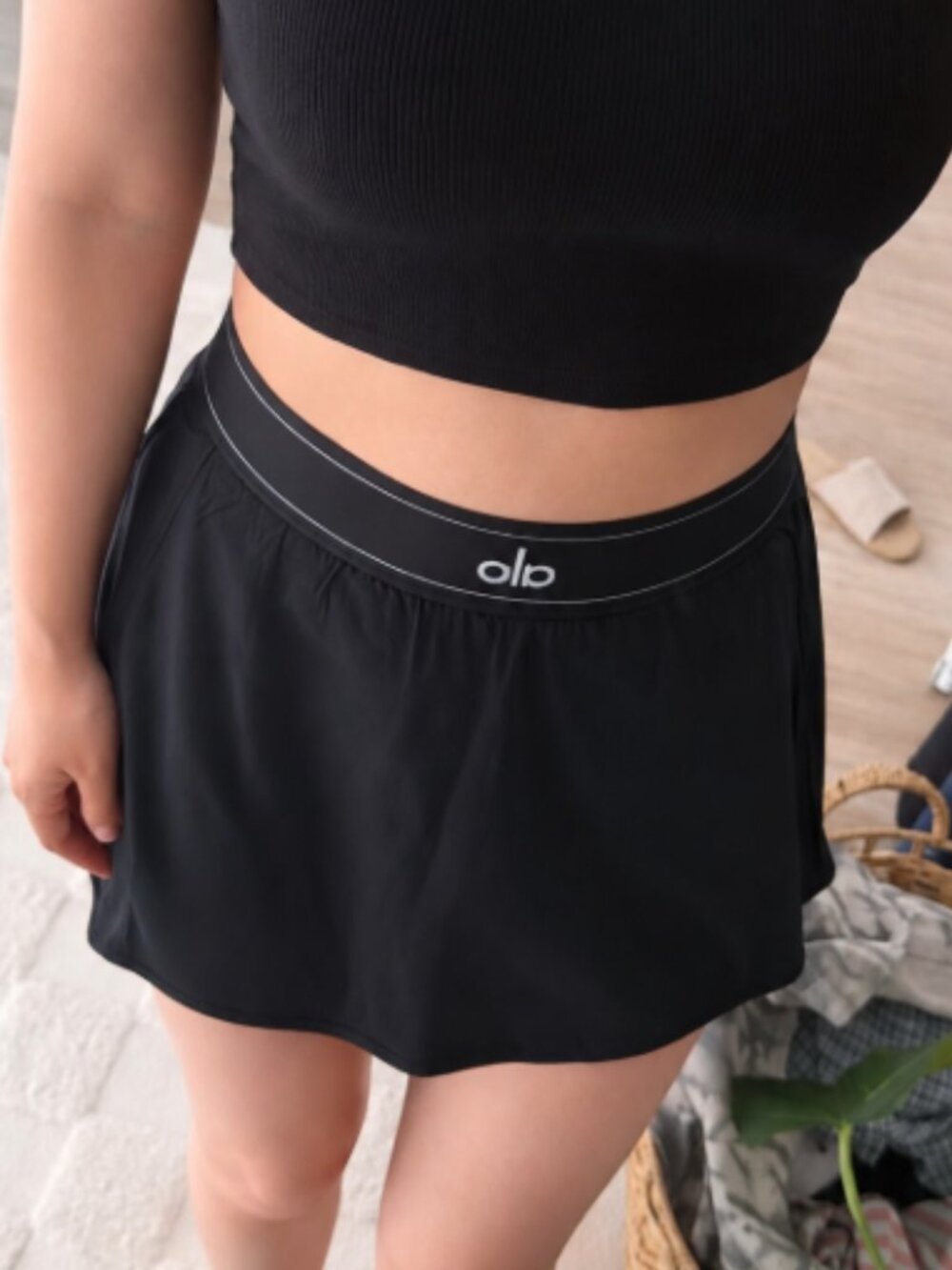 😍ALO Yoga Match Point Tennis Skirt🏆 Minimal Black Skort-NWT - Picture 2 of 8